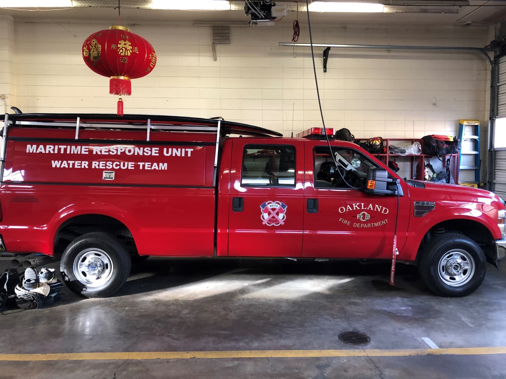 Oakland Fire Department utility pickup configured for maritime response.